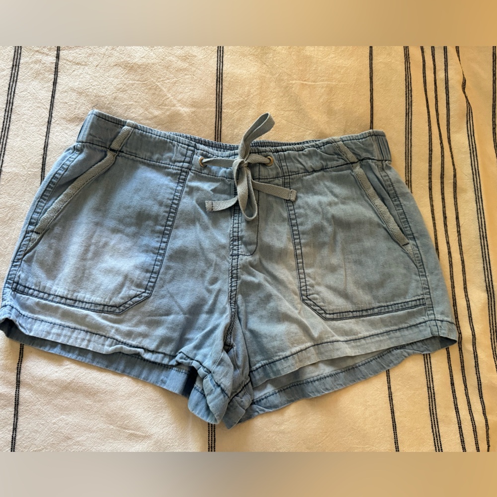Blue flowy shorts